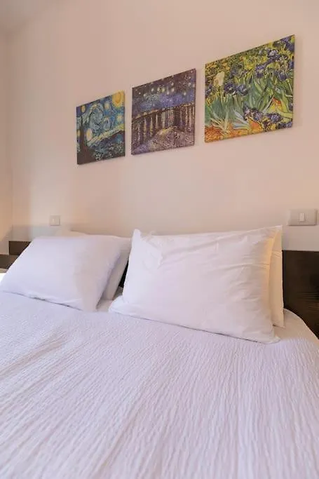 Residenza Sirtori Free Parking Apartment Verona