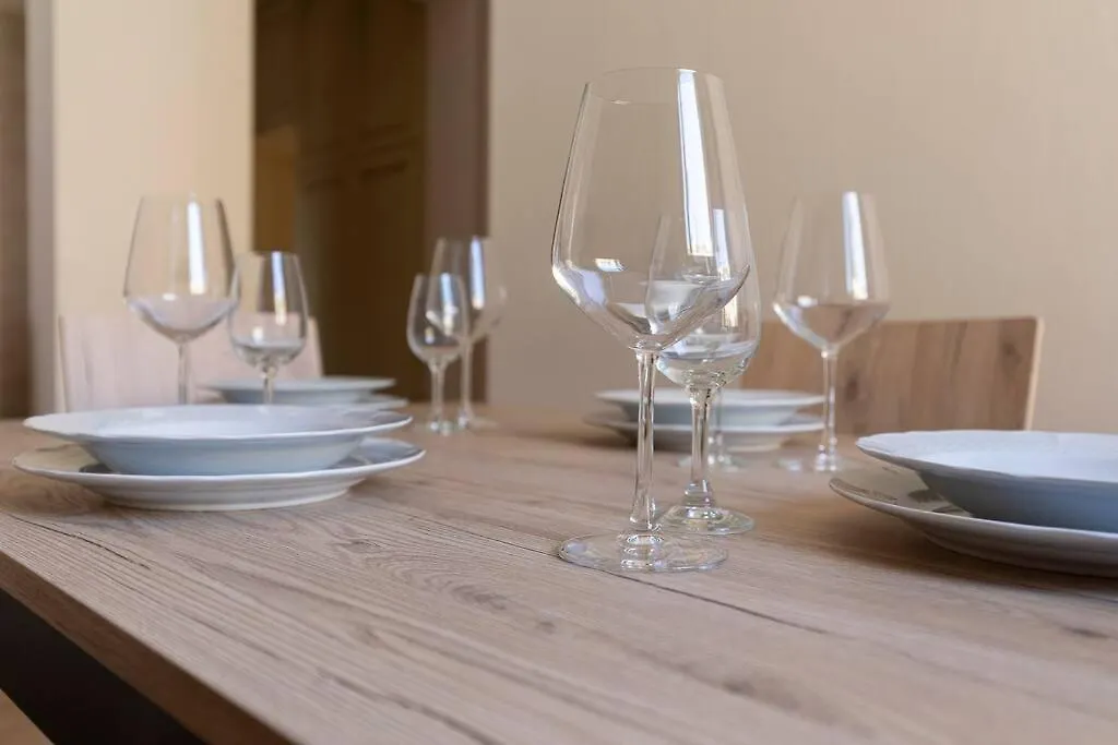 Residenza Sirtori Free Parking Apartment Verona Italy