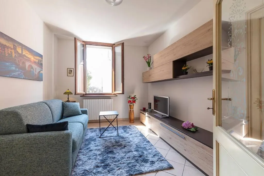 Residenza Sirtori Free Parking Apartment Verona Italy