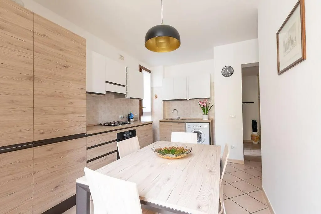 Residenza Sirtori Free Parking Apartment Verona